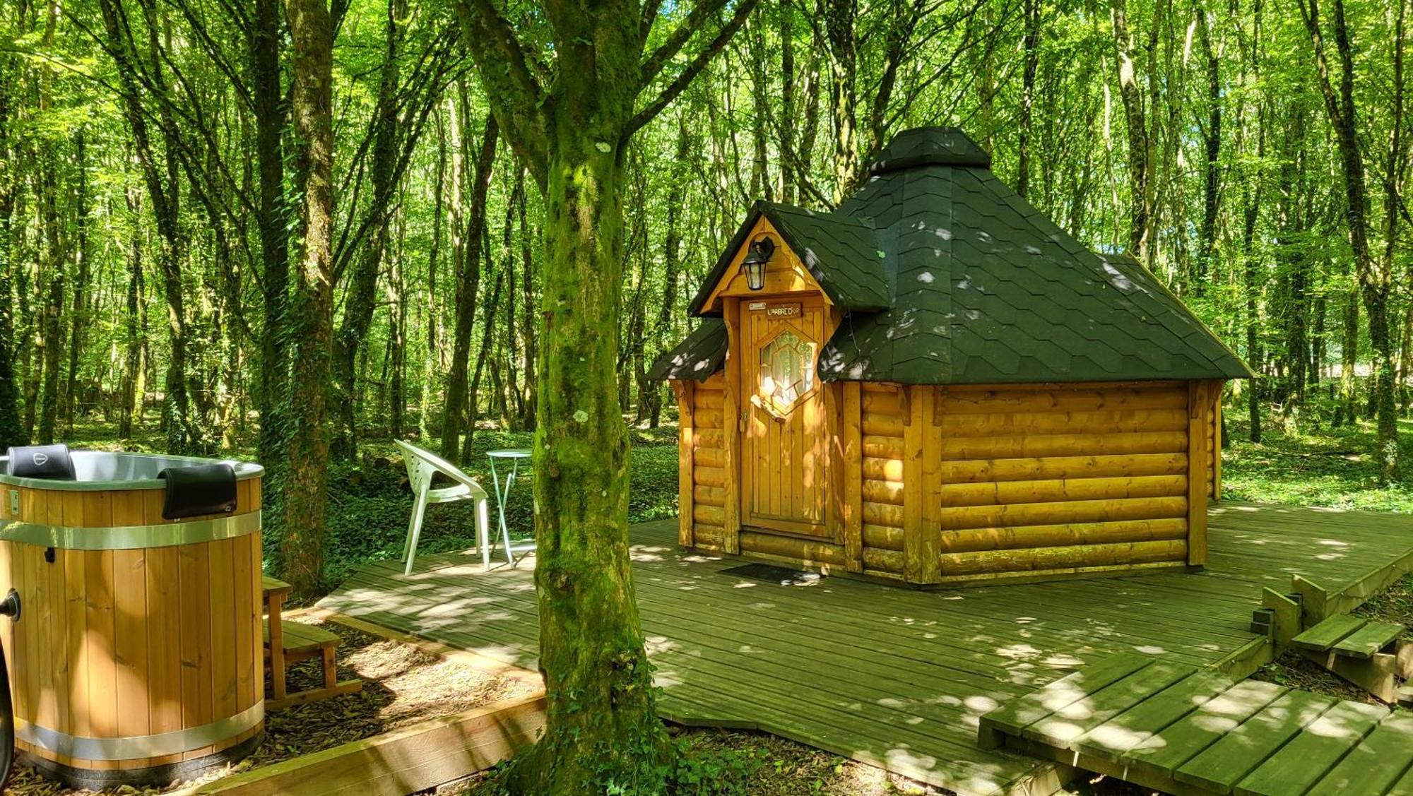 Le Domaine Insolite De Broceliande Paimpont Ngoại thất bức ảnh