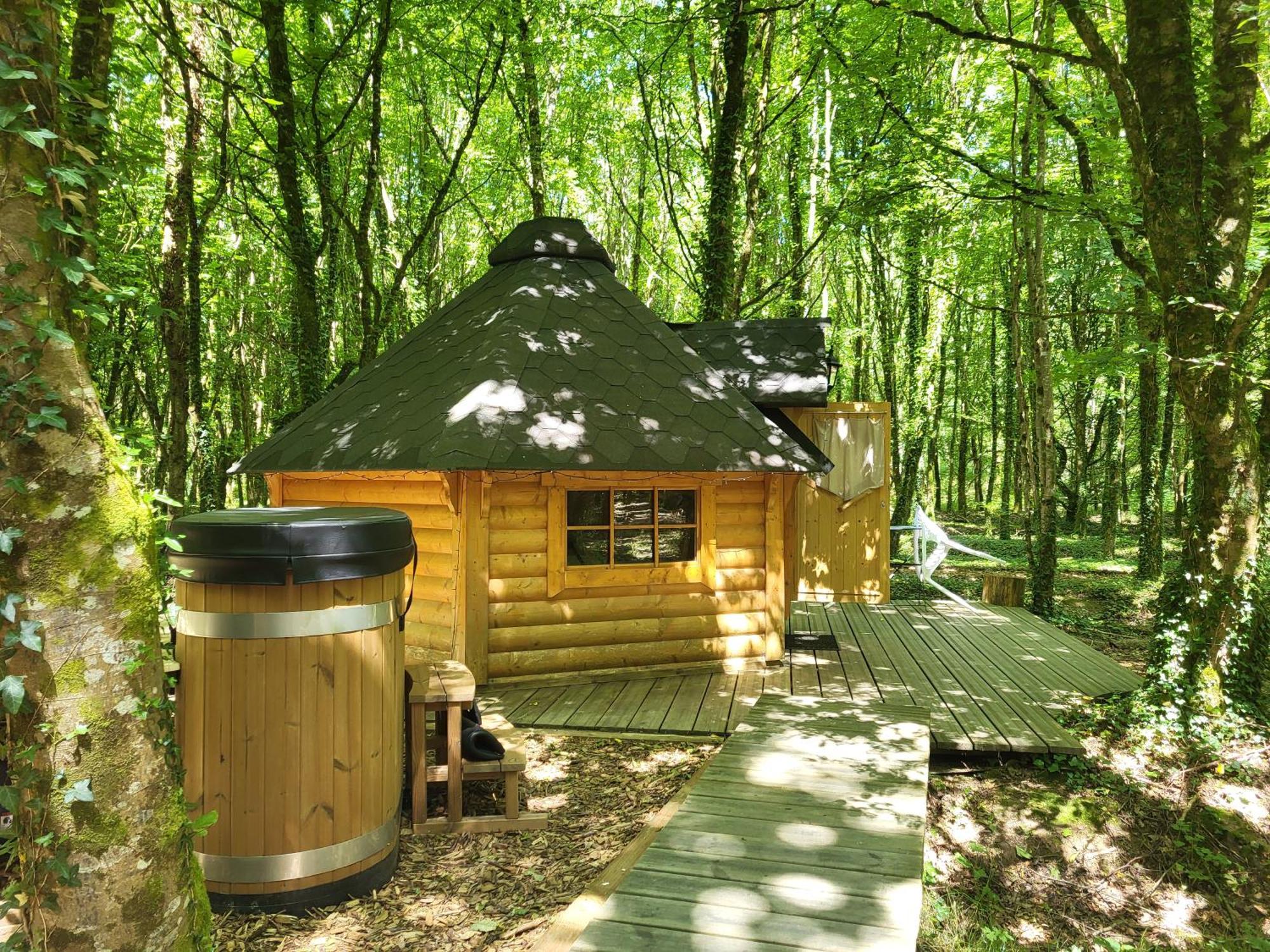 Le Domaine Insolite De Broceliande Paimpont Ngoại thất bức ảnh