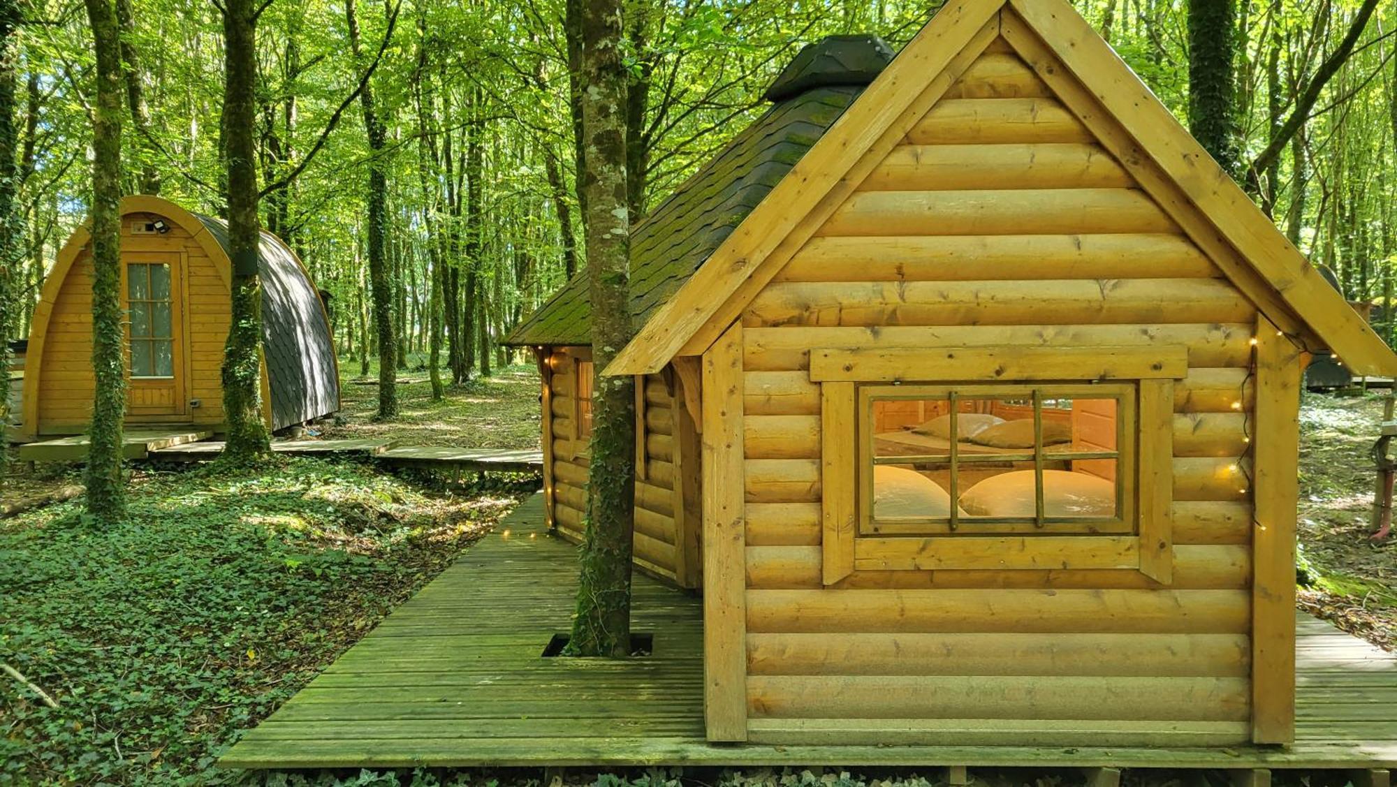 Le Domaine Insolite De Broceliande Paimpont Ngoại thất bức ảnh