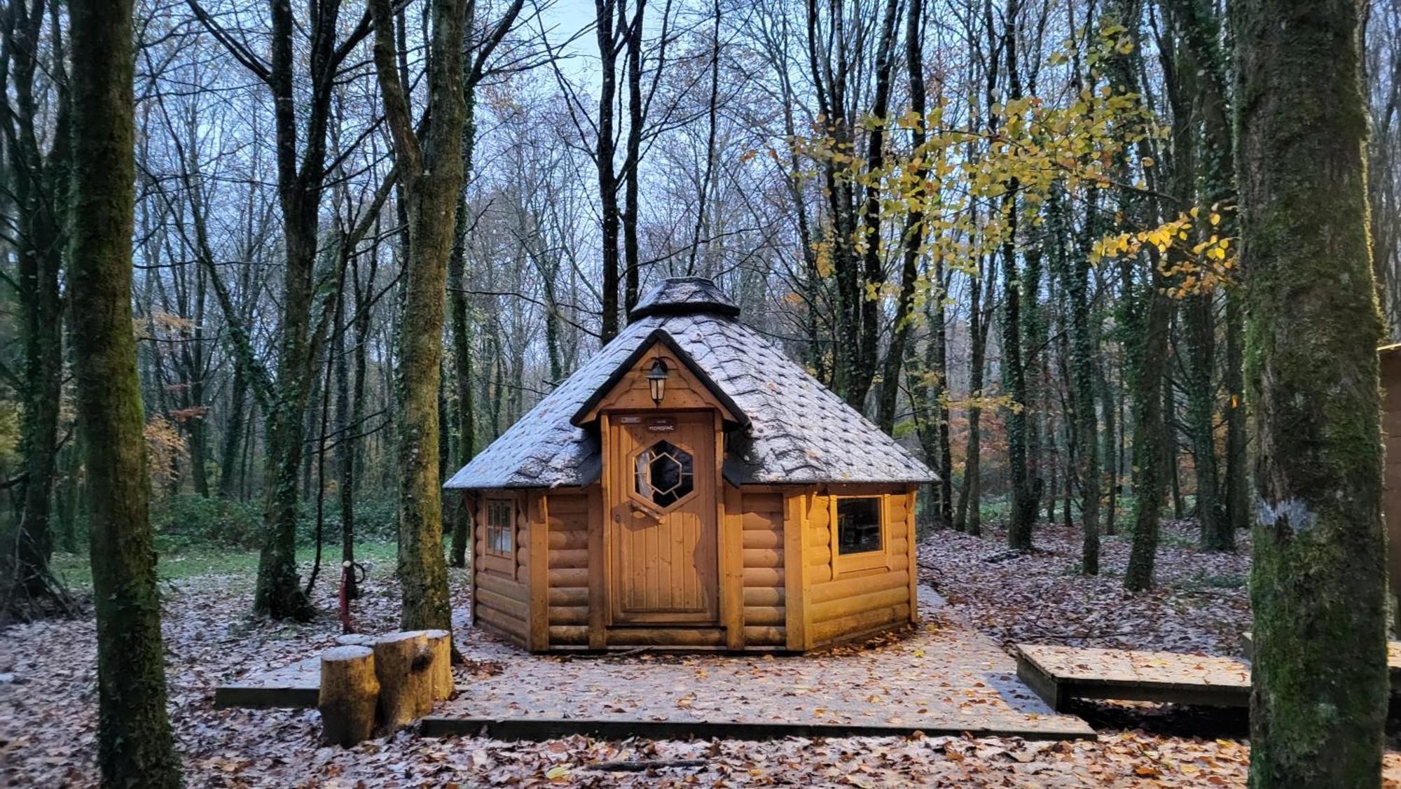 Le Domaine Insolite De Broceliande Paimpont Ngoại thất bức ảnh