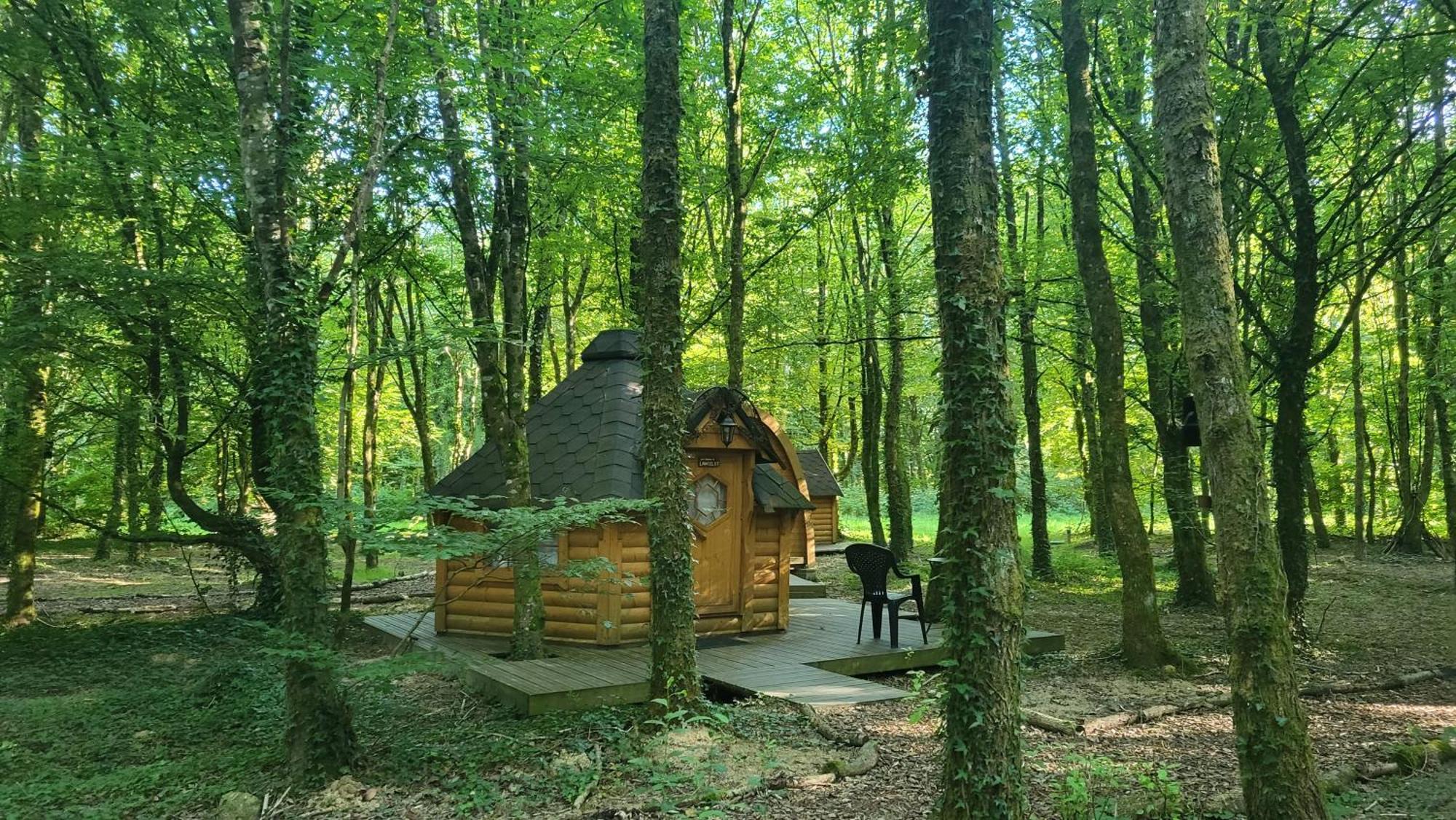 Le Domaine Insolite De Broceliande Paimpont Ngoại thất bức ảnh