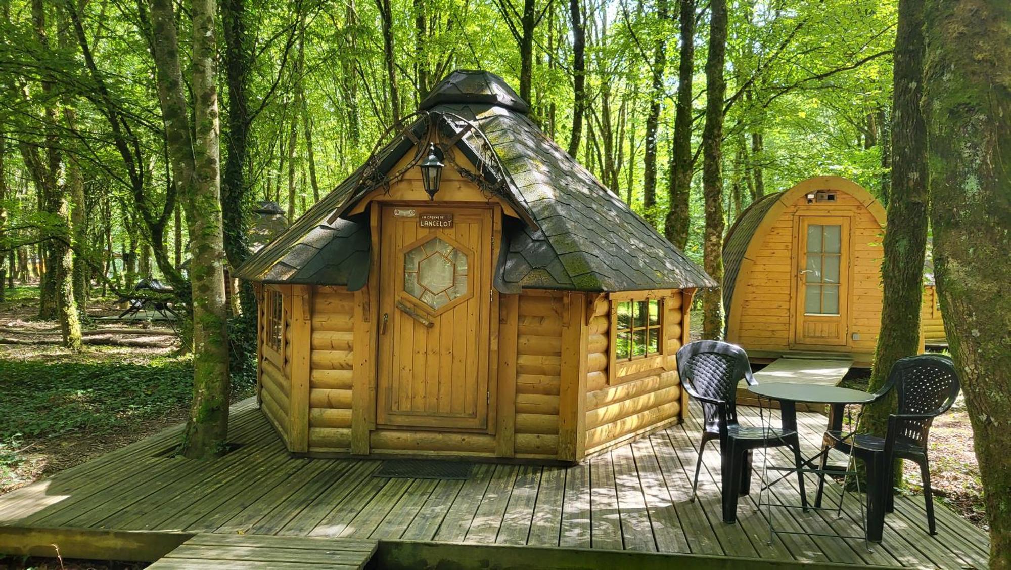 Le Domaine Insolite De Broceliande Paimpont Ngoại thất bức ảnh