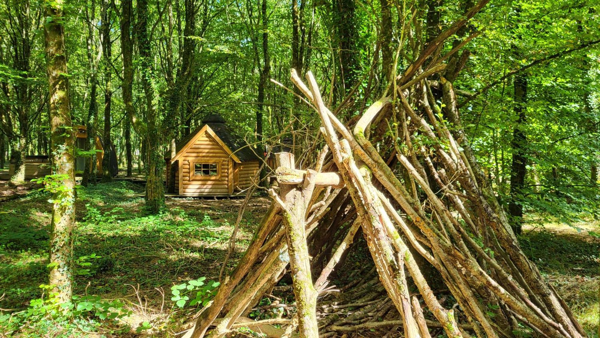Le Domaine Insolite De Broceliande Paimpont Ngoại thất bức ảnh